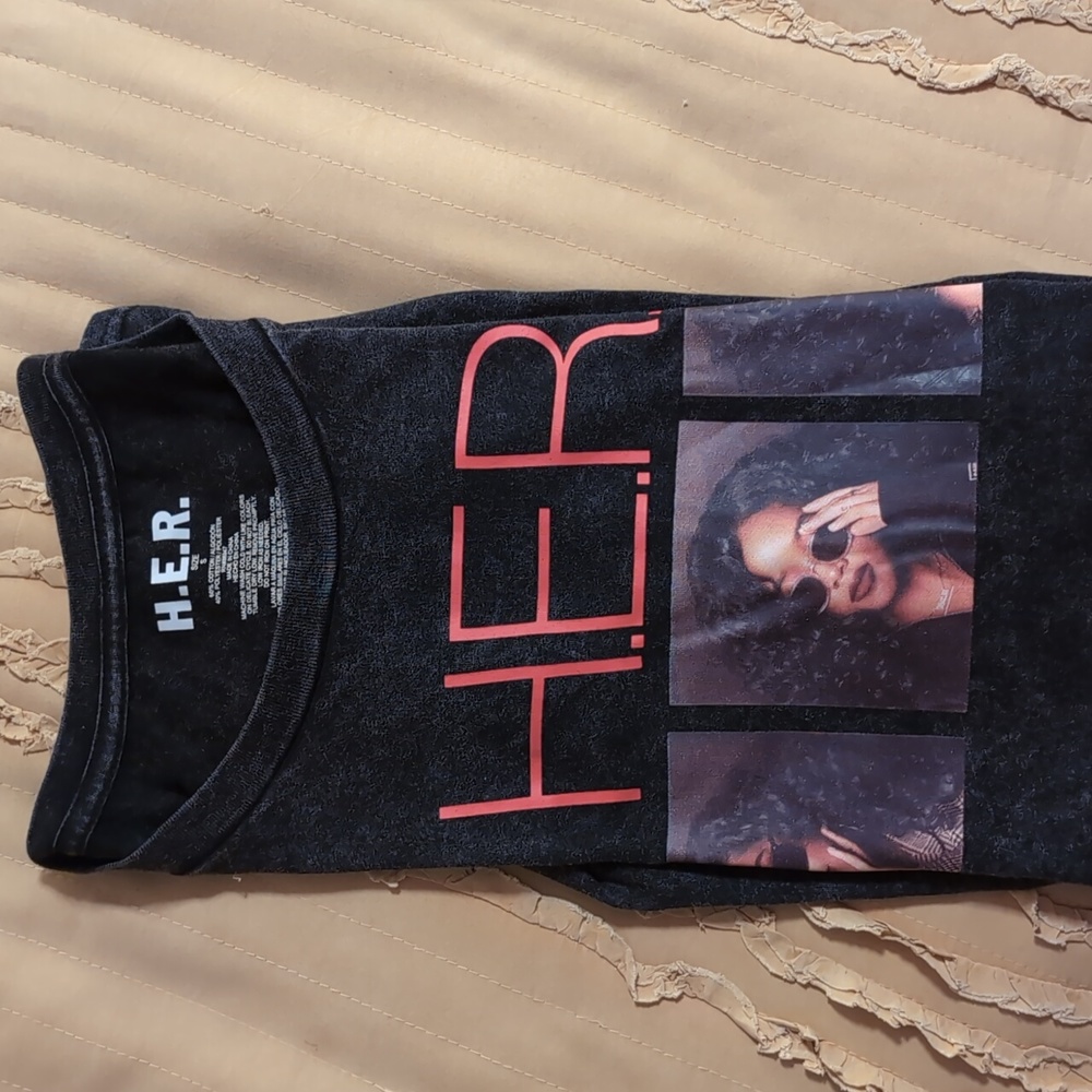 H.E.R. Concert Graphic Tee - Size Small
